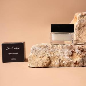 كريم جوتيم المخملي